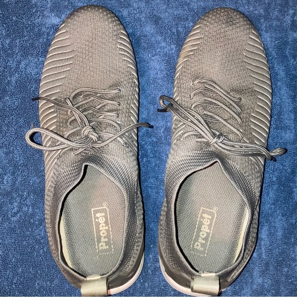 Pull-On Stretch Sneakers - Picture 8 of 8